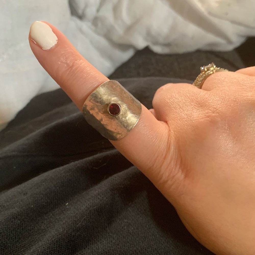 Spoon bent ring with red ruby stone - Picture 2 of 5